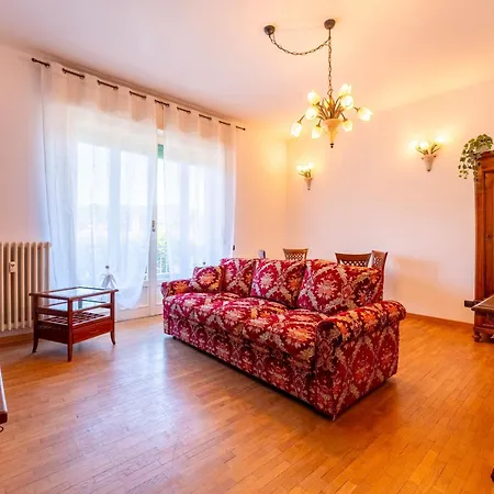 Spring By Wonderful Italy 코모