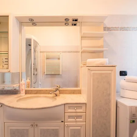 Spring By Wonderful Italy * Como